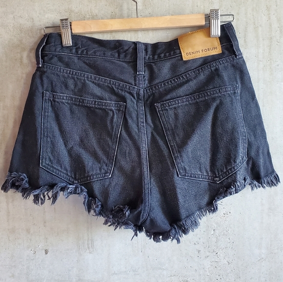 DENIM FORUM / Ex Boyfriend Short in Black Denim / Size 25 - Picture 3 of 5